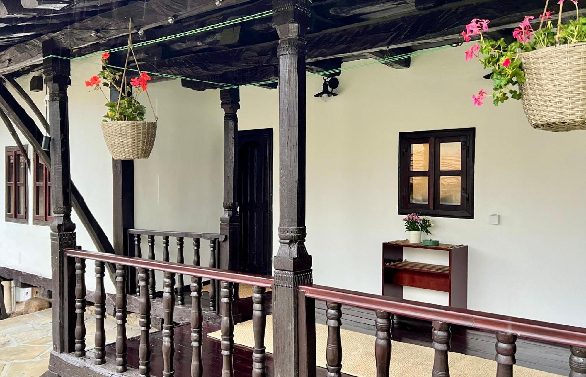 Туйковата Къща Tuikov'S House Teteven Ngoại thất bức ảnh